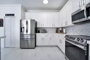 2242 SW 130th Terrace, Miramar, FL 33027 - Photo 9
