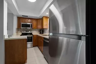 306 S Circle Dr S, Boynton Beach, FL 33435 - Photo 9