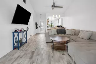 8202 NW 100th Dr, Tamarac, FL 33321 - Photo 13