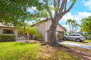 8202 NW 100th Dr, Tamarac, FL 33321 - Photo 3