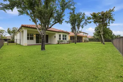 2106 Belcara Court, West Palm Beach, FL 33411 - Photo 25