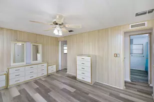 2001 N 83rd Ave Ave N, Saint Petersburg, FL 33702 - Photo 9