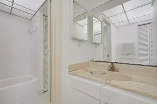 8 Royal Palm Way, Boca Raton, FL 33432 - Photo 13