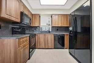 7286 Huntington Ln, Delray Beach, FL 33446 - Photo 1