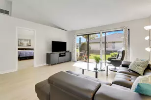 811 Club Dr, Palm Beach Gardens, FL 33418 - Photo 5