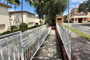 2403 NW 7th St, Boynton Beach, FL 33426 - Photo 15