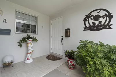 1177 S Drive Circle #B, Delray Beach, FL 33445 - Photo 1
