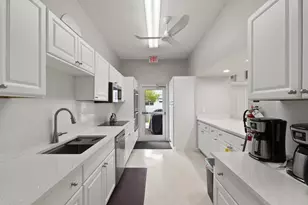 1177 S Drive Cir, Delray Beach, FL 33445 - Photo 35