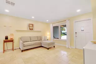 721 N Lakeside Dr, Lake Worth Beach, FL 33460 - Photo 5