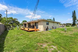 1675 E Breezy Ln, West Palm Beach, FL 33417 - Photo 5