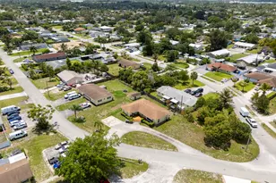 1675 E Breezy Ln, West Palm Beach, FL 33417 - Photo 53