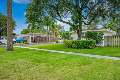 276 SW 7th Avenue, Boca Raton, FL 33486 - Photo 11