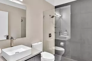 1640 NE 43rd St, Oakland Park, FL 33334 - Photo 63