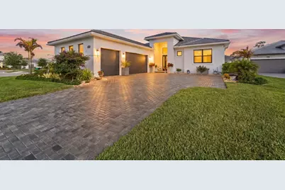 2044 SE Mosaic Boulevard, Port Saint Lucie, FL 34984 - Photo 1