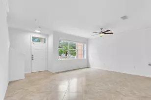 826 Dakota Dr, Jupiter, FL 33458 - Photo 9