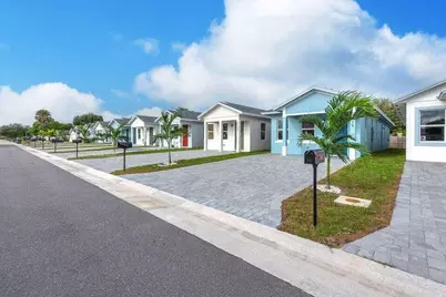 2689 Hiawatha Avenue, West Palm Beach, FL 33409 - Photo 3
