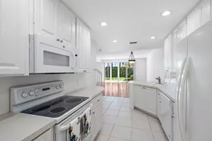 474 Capistrano Dr, Palm Beach Gardens, FL 33410 - Photo 7
