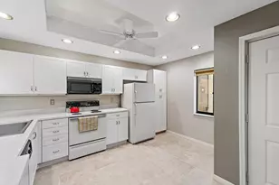 6503 SE Williamsburg Dr, Hobe Sound, FL 33455 - Photo 3