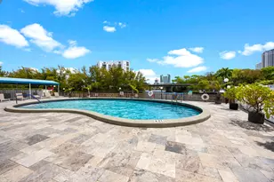 300 Diplomat Pkwy, Hallandale Beach, FL 33009 - Photo 23
