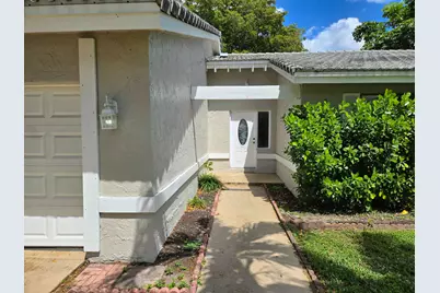 3921 NW 114th Avenue, Coral Springs, FL 33065 - Photo 3