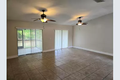 3921 NW 114th Avenue, Coral Springs, FL 33065 - Photo 9