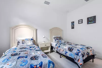 2677 Hiawatha Avenue, West Palm Beach, FL 33409 - Photo 13
