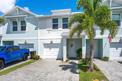 327 SE Halifax Lane, Stuart, FL 34994 - Photo 1