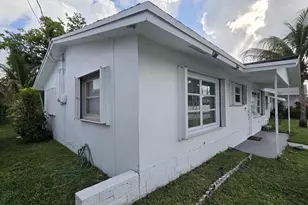 2612 NW 49th Street NW, Tamarac, FL 33309 - Photo 9