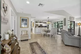 23 Lexington Ln W, Palm Beach Gardens, FL 33418 - Photo 1