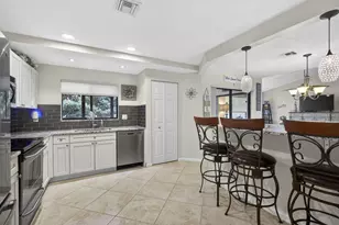 23 Lexington Ln W, Palm Beach Gardens, FL 33418 - Photo 21