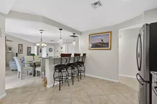 23 Lexington Ln W, Palm Beach Gardens, FL 33418 - Photo 7