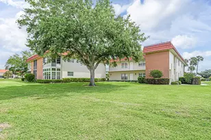 4 Vista Palm Ln, Vero Beach, FL 32962 - Photo 1