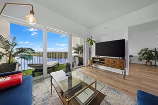 300 Bayview Dr, Sunny Isles Beach, FL 33160 - Photo 17