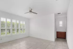 10250 SW Silverberry Ct, Port Saint Lucie, FL 34987 - Photo 15