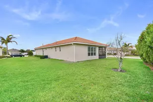 10250 SW Silverberry Ct, Port Saint Lucie, FL 34987 - Photo 21