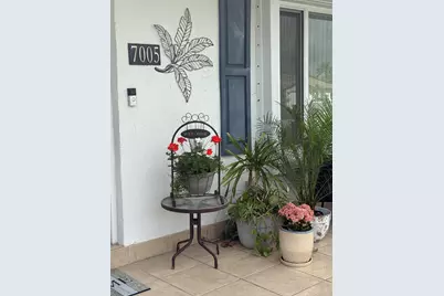 7005 NW 95th Terrace, Tamarac, FL 33321 - Photo 5