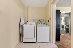 5725 Fernley Dr E, West Palm Beach, FL 33415 - Photo 19