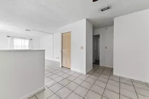 12467 Westhampton Cir, Wellington, FL 33414 - Photo 11