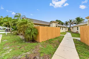 12467 Westhampton Cir, Wellington, FL 33414 - Photo 19