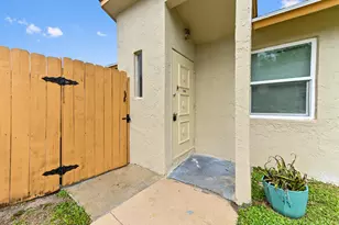 12467 Westhampton Cir, Wellington, FL 33414 - Photo 3