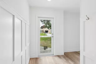 1911 SE Carvalho St, Port Saint Lucie, FL 34983 - Photo 13