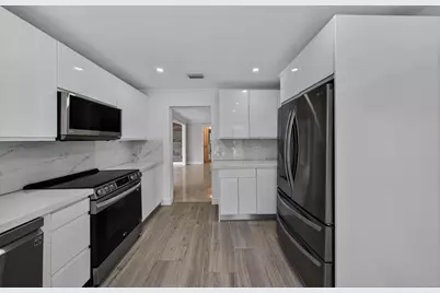 391 Leisure Boulevard, Pompano Beach, FL 33064 - Photo 21