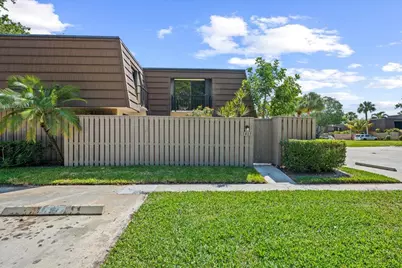1417 14th Court, Palm Beach Gardens, FL 33410 - Photo 3