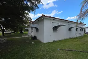 145 SW 3rd Ave, Florida City, FL 33034 - Photo 3