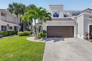10530 Lake Vista Cir, Boca Raton, FL 33498 - Photo 3