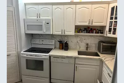 5300 NE 24th Terrace, Fort Lauderdale, FL 33308 - Photo 7
