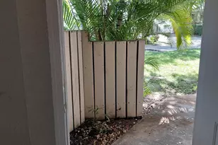 1947 E Discovery Circle E, Deerfield Beach, FL 33442 - Photo 5