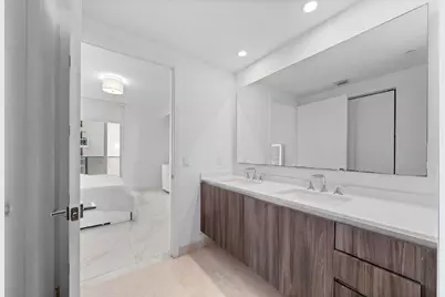 488 NE 18th Street #905, Miami, FL 33132 - Photo 7
