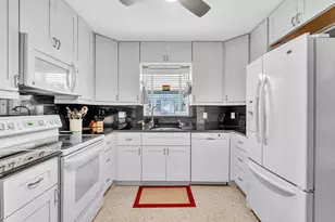 137 Auburn Dr, Lake Worth Beach, FL 33460 - Photo 11
