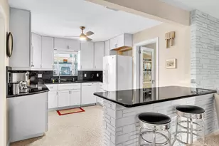 137 Auburn Dr, Lake Worth Beach, FL 33460 - Photo 9